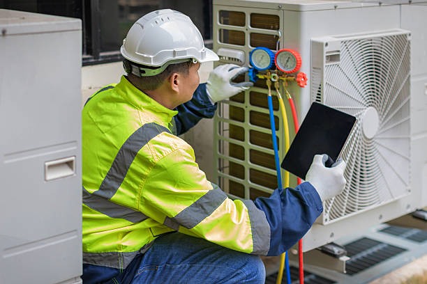 Professional Hvac technician working in Grantsburg, WI